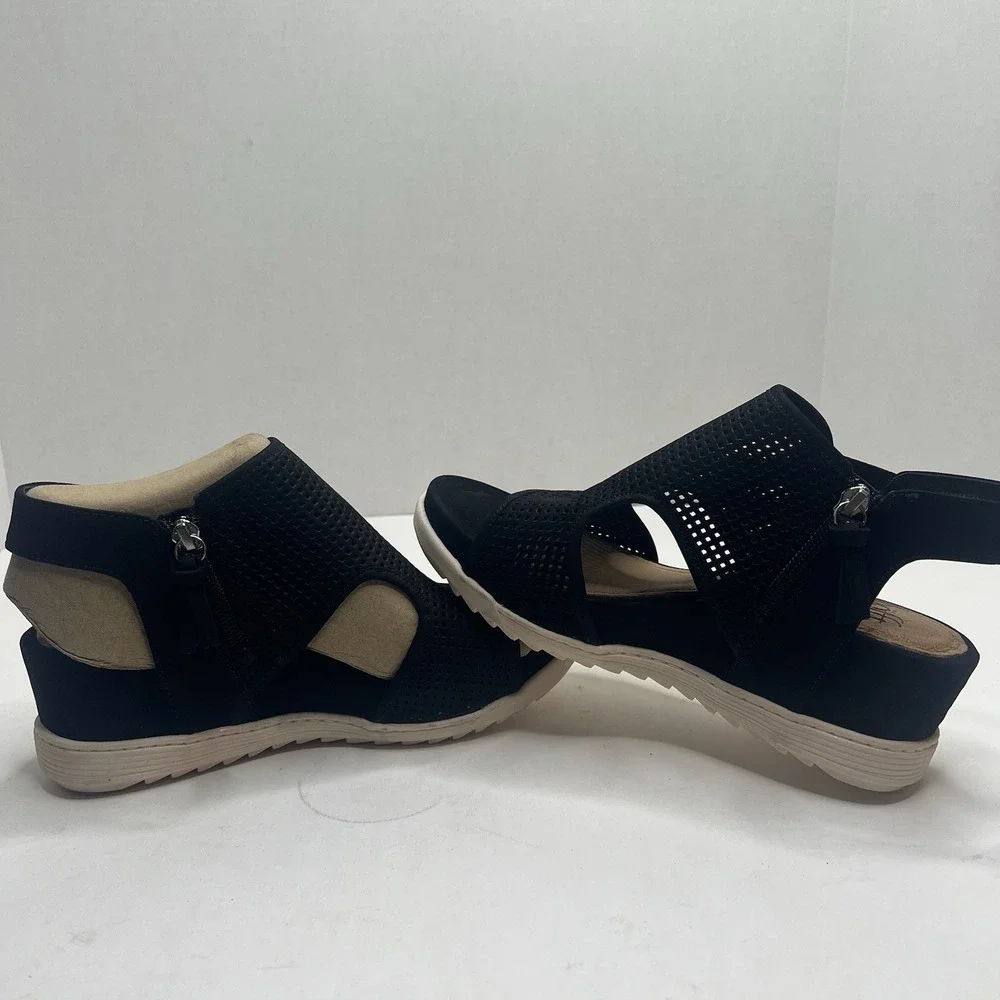 Sofft Shandi Womens 7 M Black Perforated Suede Wedge Sandals SF0044321 NIB